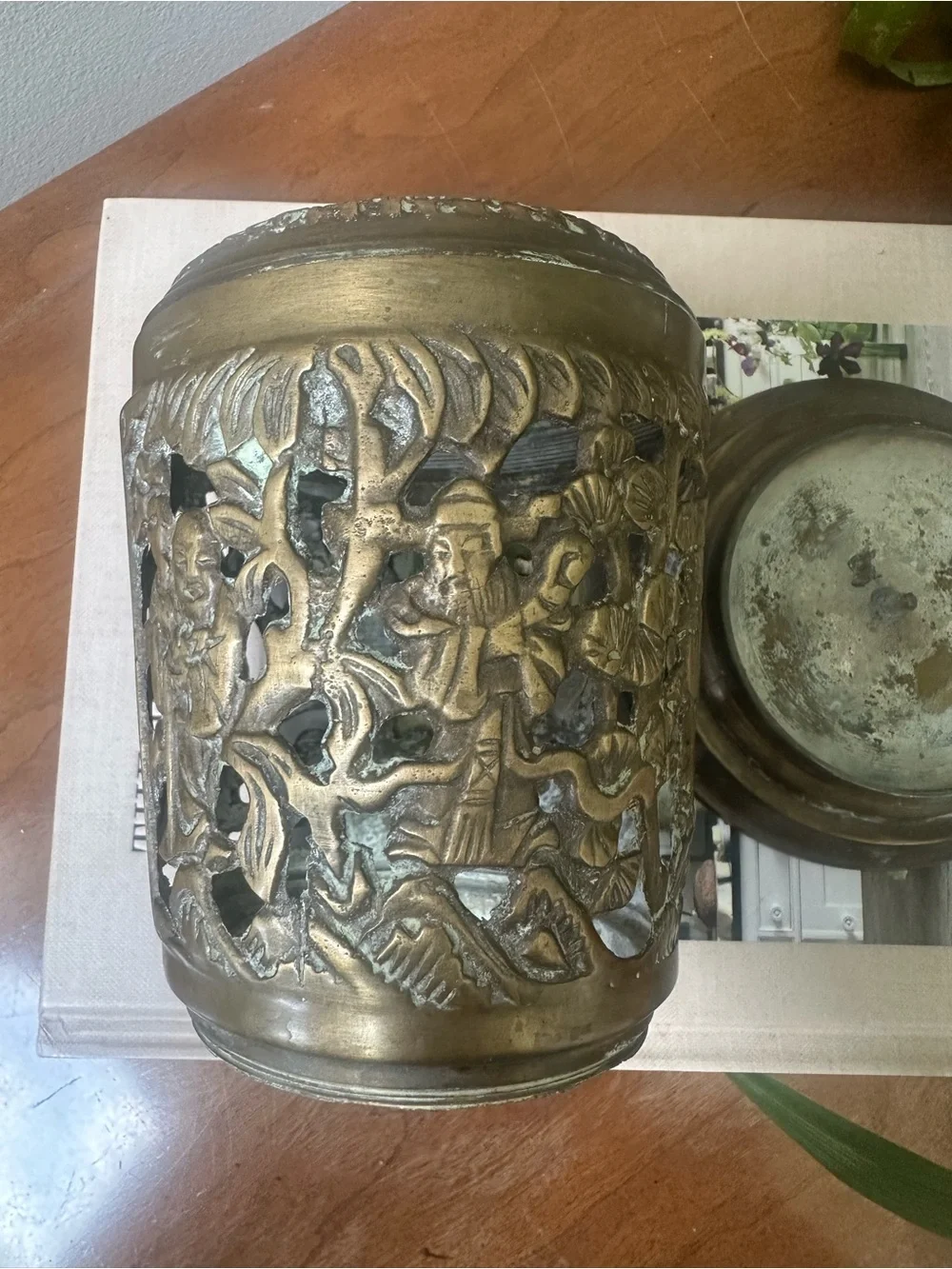 N/A ornate mcm